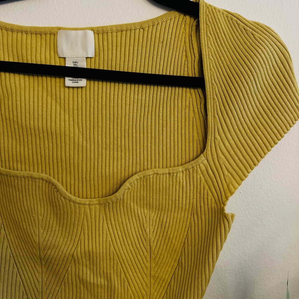 H&M Yellow Ribbed Short Sleeve Top - Picture 3 of 3